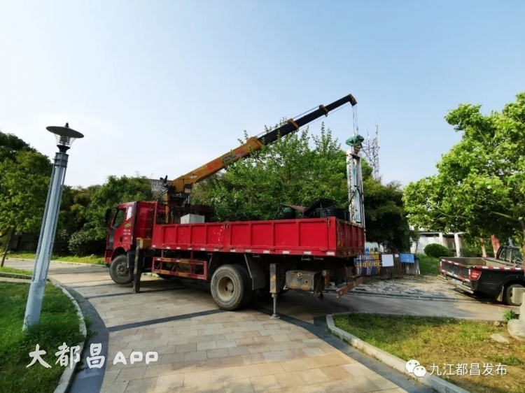 东湖游乐园：拆除老旧设施 择地重建新园