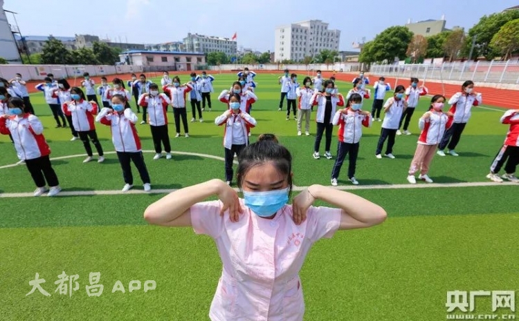 都昌初高中全面复课，央媒报道开学实况