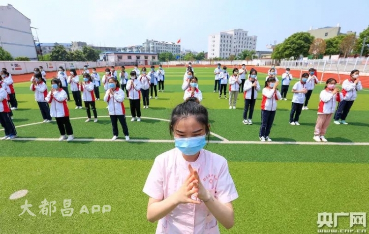 都昌初高中全面复课，央媒报道开学实况