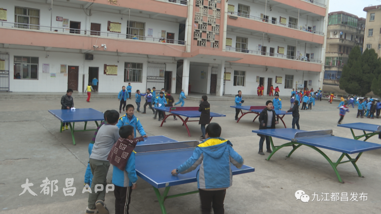 都昌中小学校开展课后学习指导，推动学生多元成长！