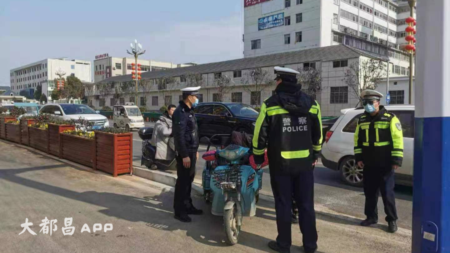 平安春运 交警同行】守护春运平安，都昌交警这样做...