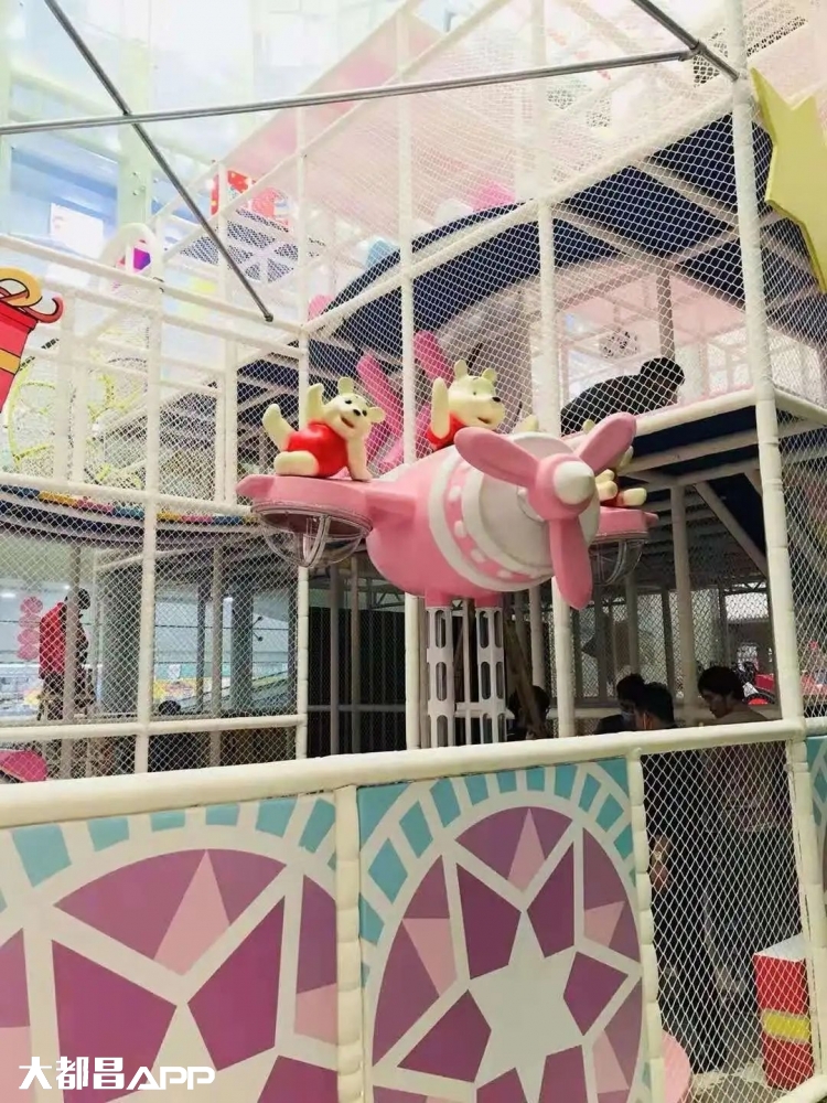 酷玩小勇士儿童主题乐园，属于孩子们的快乐时光！